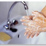 Мыть руки: рука руку моет